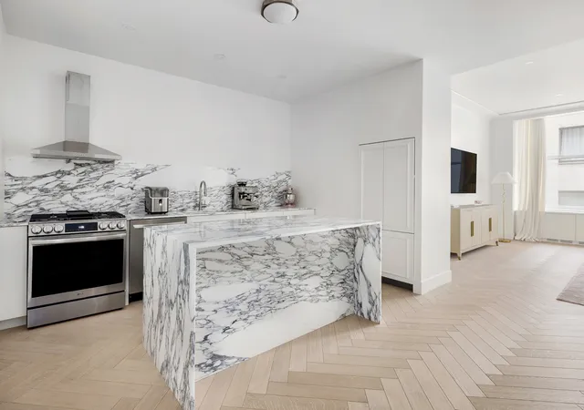 Photo 3 of Single family home for sale at 55 Wall St #602, New York City, NY 10005 | MLS# RLS20019696 | Listing updated on 2026-08-25
