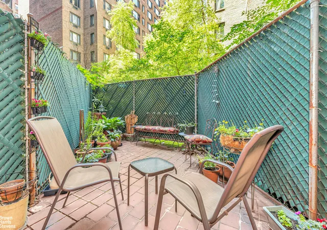Photo 2 of Sale Pending at 1175 York Ave #2W, New York, NY 10065 | MLS# RLS20032765 | Listing updated on 2026-08-21