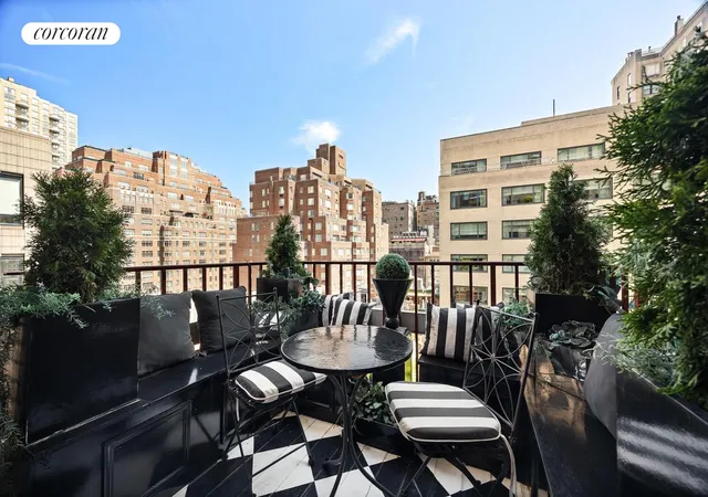 Listing Photo 3 - Condo for sale in building located at 40 E 61St St, New York City, NY 10065 - Unit #10B