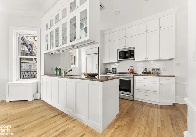 Listing Photo 5 - Condo for sale in building located at 1356 Madison Ave, New York City, NY 10128 - Unit #6S