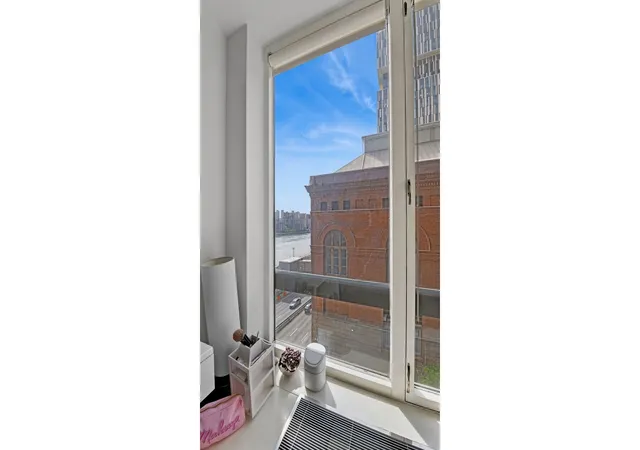 Photo 4 of House for sale at 530 E 76th Street #6J, New York City, NY 10021 | MLS# RLS20051056 | Listing updated on 2026-08-25