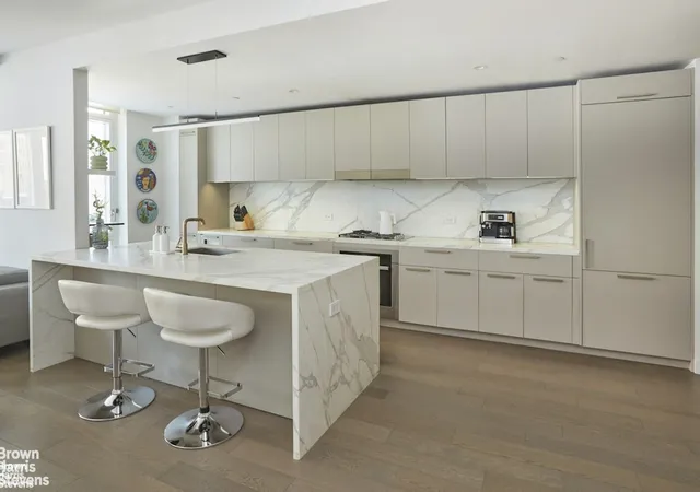 Listing Photo 2 - Condo for sale in building located at 305 E 51St St, New York City, NY 10022 - Unit #7D