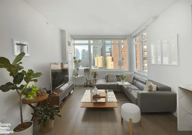 Listing Photo 3 - Condo for sale in building located at 305 E 51St St, New York City, NY 10022 - Unit #7D