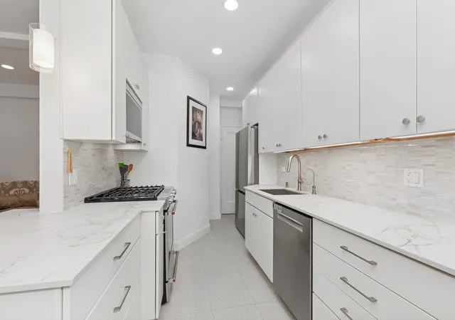 Listing Photo 5 - Condo for sale in building located at 215 W 75Th St, New York City, NY 10023 - Unit #11D