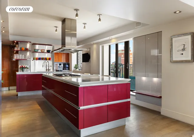 Photo 4 of Sale Pending at 10 E End Ave #PH21D, New York, NY 10075 | MLS# RLS20062535 | Listing updated on 2026-08-24
