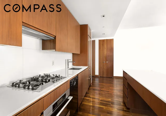 Photo 3 of Sale Pending at 400 5Th Ave #50F, New York City, NY 10018 | MLS# RLS20065083 | Listing updated on 2026-08-27