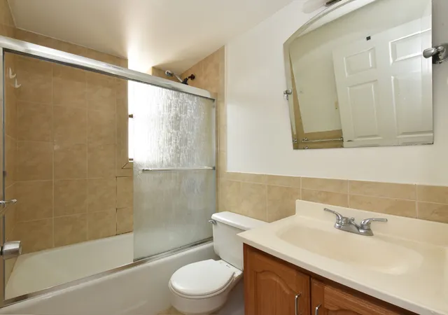 Photo 4 of House for sale at 150 W 51st Street #1621, New York City, NY 10019 | MLS# RLS20066066 | Listing updated on 2026-08-21