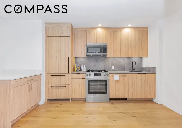 Photo 3 of Condo for sale at 24 16 Queens Plz S #4J, New York City, NY 11101 | MLS# RLS20073839 | Listing updated on 2026-08-25