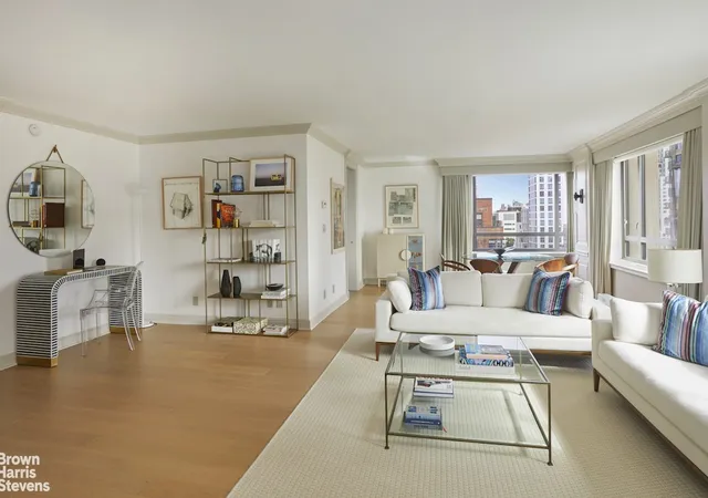Listing Photo 2 - Condo for sale in building located at 190 E 72Nd St, New York City, NY 10021 - Unit #21B