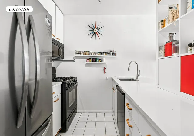 Photo 3 of House for sale at 350 W 50th Street #7C, New York, NY 10019 | MLS# RLS20076814 | Listing updated on 2026-08-26