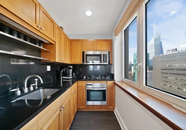 Listing Photo 4 - Condo for sale in building located at 425 5Th Ave, New York City, NY 10016 - Unit #47-A