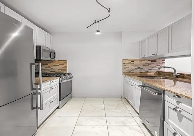 Listing Photo 5 - Condo for sale in building located at 157 E 32Nd St, New York City, NY 10016 - Unit #3A