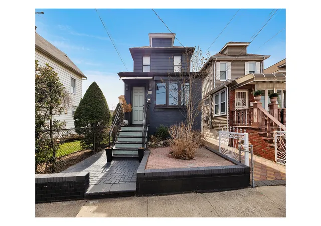 Photo 1 of Sale Pending at 1546 Canarsie Rd, New York City, NY 11236 | MLS# RLS20079697 | Listing updated on 2026-08-21