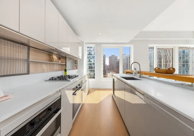 Photo 3 of Multi family home for sale at 202 Broome St #9M, New York City, NY 10002 | MLS# RLS20079870 | Listing updated on 2026-07-30