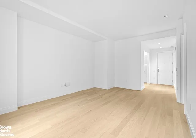 Photo 4 of Sale Pending at 1 Wall St #1805, New York, NY 10005 | MLS# RLS20081322 | Listing updated on 2026-08-27