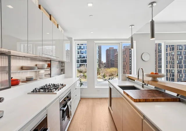 Photo 4 of House for sale at 202 Broome St #7M, New York, NY 10002 | MLS# RLS20082066 | Listing updated on 2026-08-25