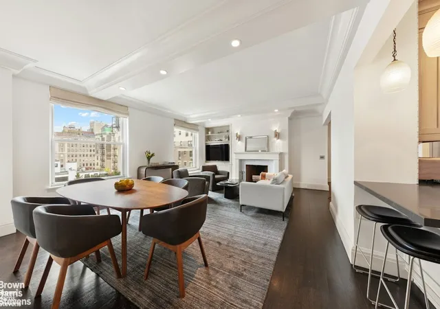 Listing Photo 1 - Condo for sale in building located at 8 E 96Th St, New York City, NY 10128 - Unit #14C