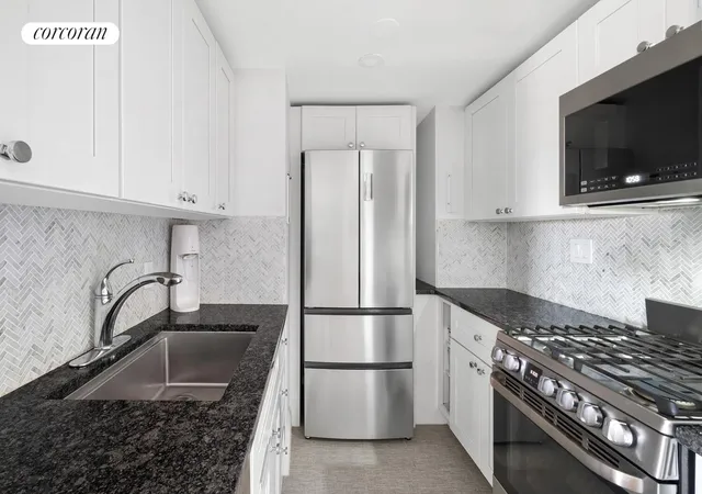 Photo 3 of Sale Pending at 111 Hicks St #9L, New York City, NY 11201 | MLS# RLS20082472 | Listing updated on 2026-08-21