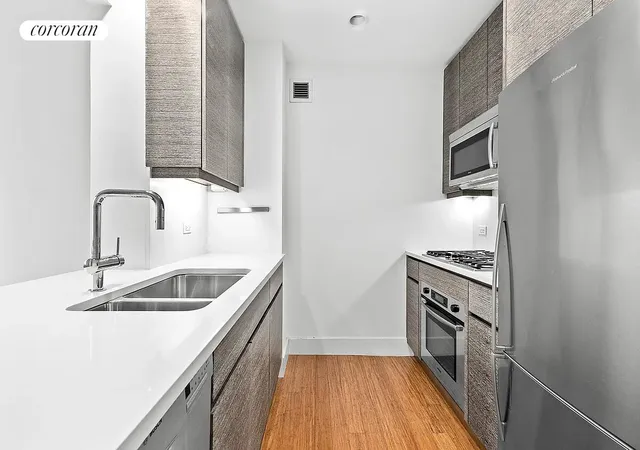 Photo 3 of House for sale at 305 W 16th Street #4A, New York, NY 10011 | MLS# RLS20082720 | Listing updated on 2026-08-25