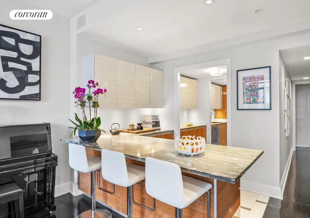 Photo 4 of House for sale at 170 E End Ave #5AB, New York, NY 10128 | MLS# RLS20082895 | Listing updated on 2026-08-26
