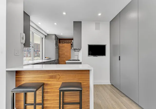 Photo 4 of Sale Pending at 300 E 74th Street #15-G, New York City, NY 10021 | MLS# RLS20083677 | Listing updated on 2026-08-19