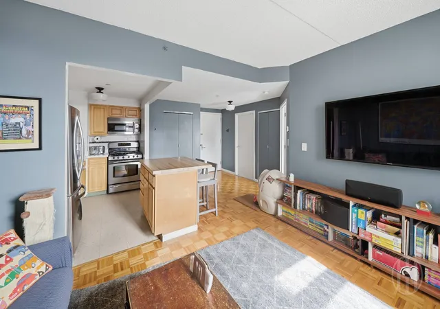 Photo 5 of House for sale at 102 Bradhurst Ave #906, New York, NY 10039 | MLS# RLS20083958 | Listing updated on 2026-08-23