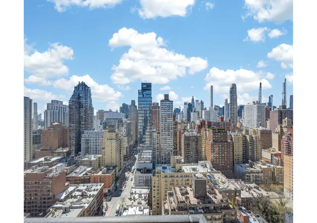 Listing Photo 2 - Condo for sale in building located at 330 E 75Th St, New York City, NY 10021 - Unit #28BC