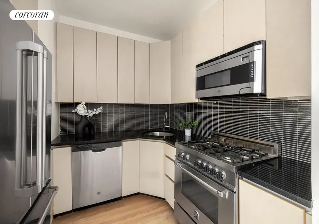 Photo 3 of Sale Pending at 264 Water St #PH7D, New York City, NY 10038 | MLS# RLS20086564 | Listing updated on 2026-08-18