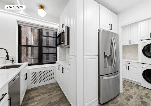 Listing Photo 4 - Condo for sale in building located at 105 W 73Rd St, New York City, NY 10023 - Unit #3C