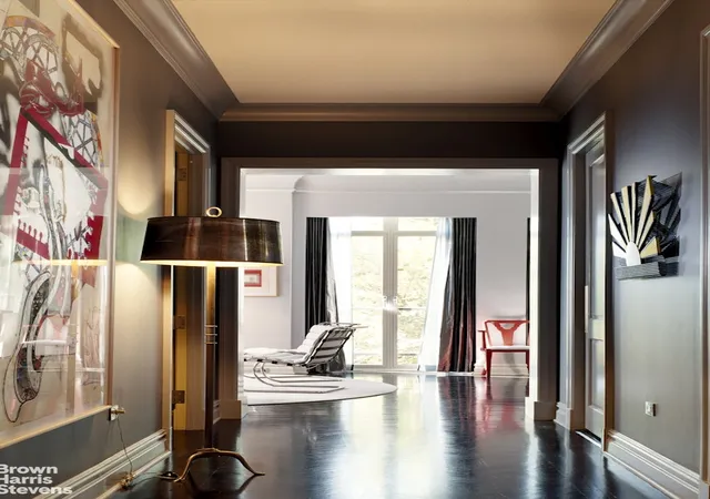 Listing Photo 2 - Condo for sale in building located at 181 E 65Th St, New York City, NY 10065 - Unit #6B