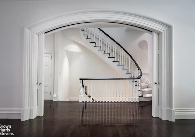 Photo 4 of Single family home for sale at 47 W 9th Street, New York City, NY 10011 | MLS# RLS20088051 | Listing updated on 2026-08-26