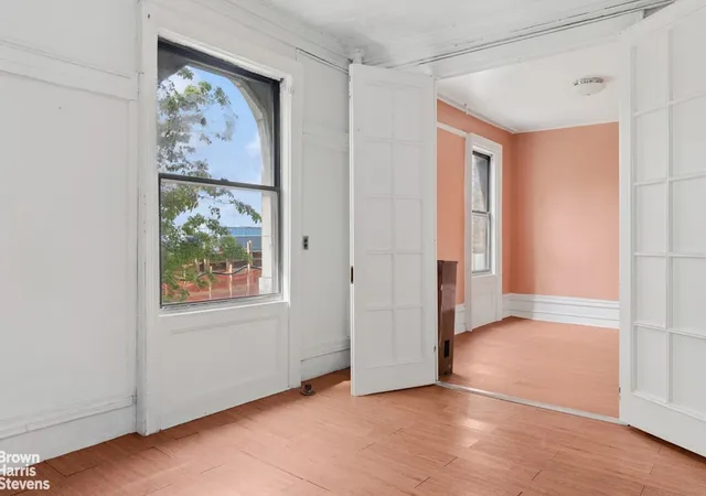 Listing Photo 5 - Condo for sale in building located at 825 W 179th St, New York City, NY 10033 - Unit #2G