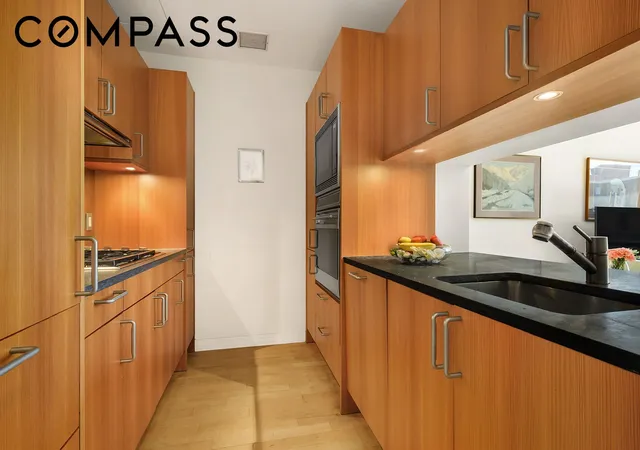Photo 3 of Sale Pending at 450 E 83rd Street #4H, New York, NY 10028 | MLS# RLS20083713 | Listing updated on 2026-08-14