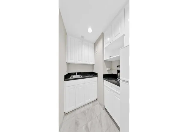 Photo 4 of House for sale at 111 E 56th Street #1202, New York, NY 10022 | MLS# RLS20090352 | Listing updated on 2026-08-17