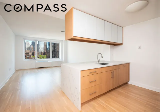Photo 2 of Condo for sale at 80 Riverside Blvd #12A, New York, NY 10069 | MLS# RLS20090413 | Listing updated on 2026-08-20