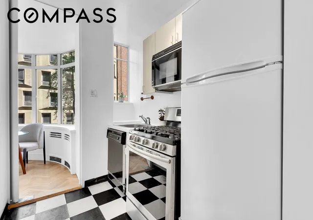 Photo 3 of House for sale at 24 W 55th Street #3D, New York, NY 10019 | MLS# RLS20087621 | Listing updated on 2026-08-14