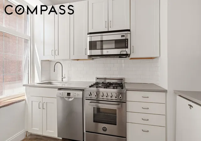 Photo 4 of House for sale at 410 W 24th Street #6B, New York City, NY 10011 | MLS# RLS20091594 | Listing updated on 2026-08-18