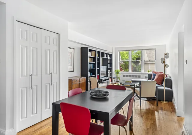 Photo 2 of Sale Pending at 415 Argyle Rd #3E, New York City, NY 11218 | MLS# RLS20092445 | Listing updated on 2026-08-24