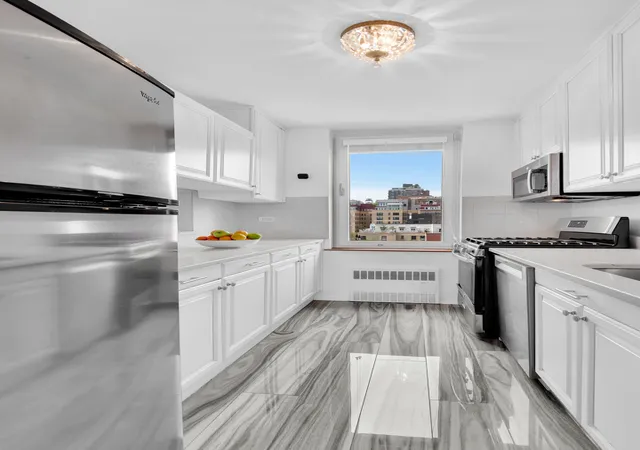 Photo 4 of Sale Pending at 200 E 89th Street #9B, New York City, NY 10128 | MLS# RLS20092667 | Listing updated on 2026-08-24