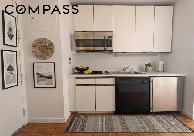 Photo 2 of Sale Pending at 500 W 43rd Street #28D, New York, NY 10036 | MLS# RLS20092976 | Listing updated on 2026-08-17
