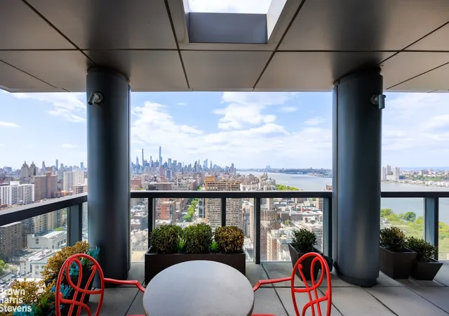 Photo 4 of House for sale at 245 W 99th Street, New York, NY 10025 | MLS# RLS20092983 | Listing updated on 2026-08-17