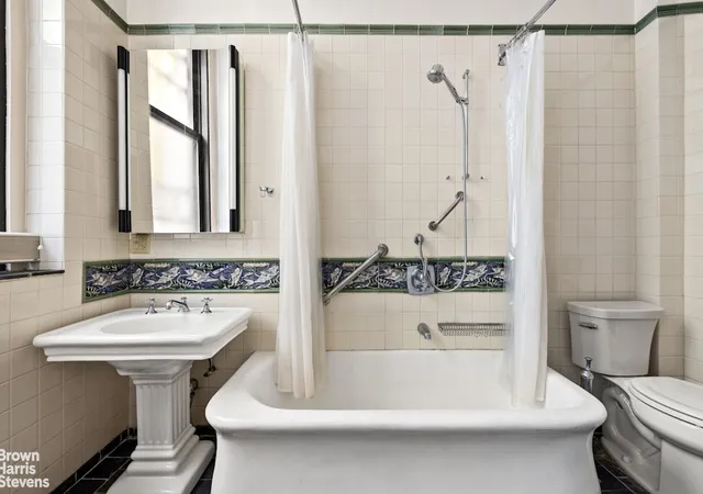 Photo 4 of Sale Pending at 924 W End Ave #1, New York, NY 10025 | MLS# RLS20094057 | Listing updated on 2026-08-25