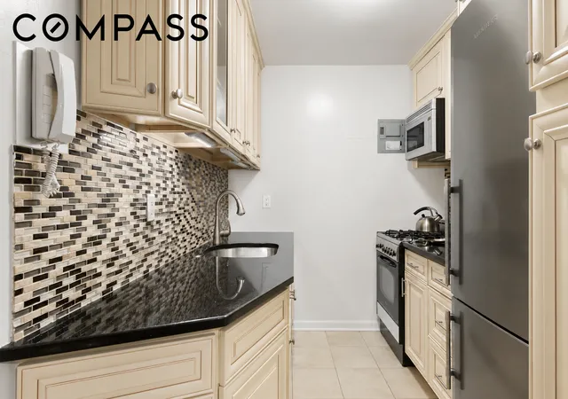 Photo 3 of Sale Pending at 201 E 21st Street #5G, New York City, NY 10010 | MLS# RLS20094079 | Listing updated on 2026-08-14