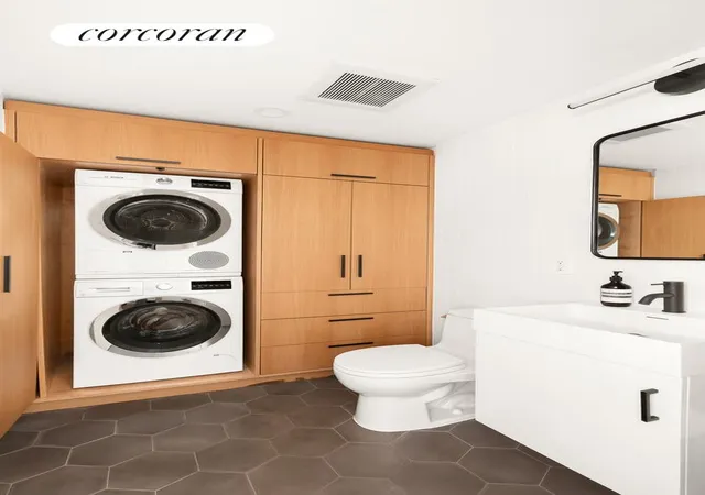 Photo 4 of Sale Pending at 130 Jackson St #1E, New York City, NY 11211 | MLS# RLS20095395 | Listing updated on 2026-07-31