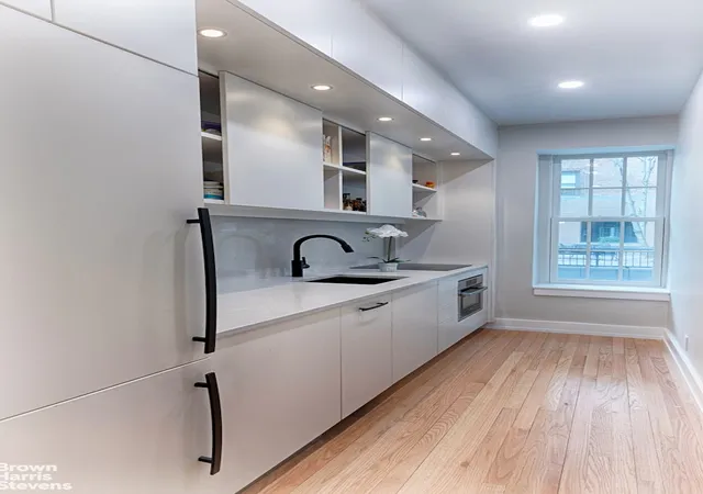 Photo 3 of Sale Pending at 527 E 72nd Street #1B, New York, NY 10021 | MLS# RLS20096395 | Listing updated on 2026-08-25