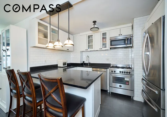 Photo 3 of Sale Pending at 140 W End Ave #9J, New York City, NY 10023 | MLS# RLS20096627 | Listing updated on 2026-08-19