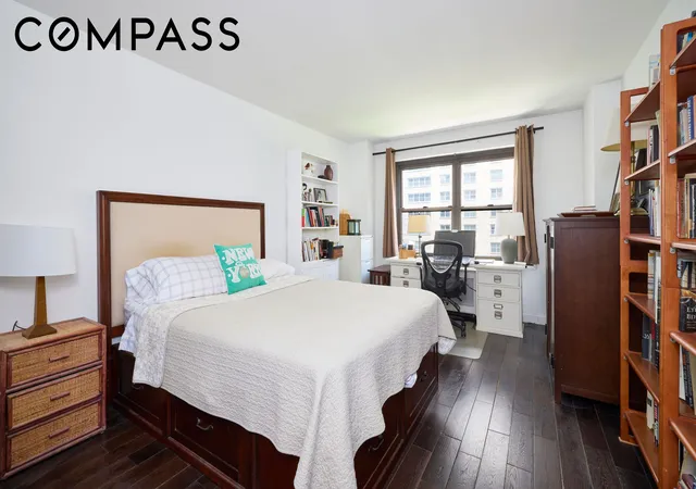 Photo 4 of Sale Pending at 140 W End Ave #9J, New York City, NY 10023 | MLS# RLS20096627 | Listing updated on 2026-08-19