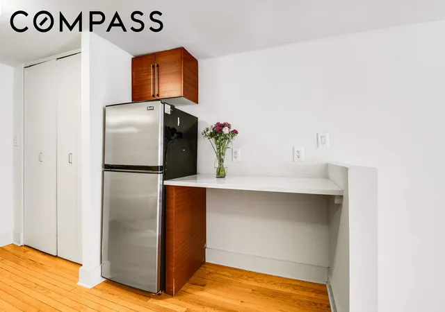 Photo 3 of Sale Pending at 184 Thompson St #2P, New York City, NY 10012 | MLS# RLS20096878 | Listing updated on 2026-08-26