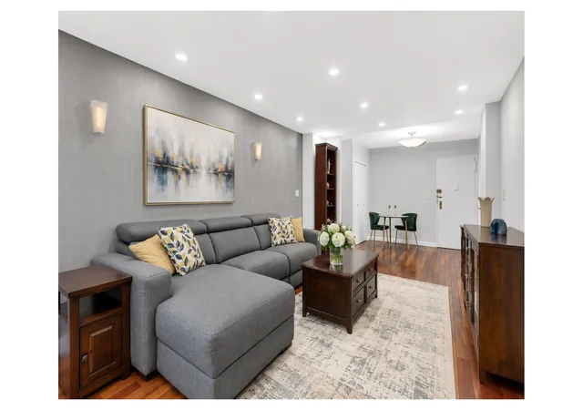 Photo 3 of Sale Pending at 220 E 54th Street #3C, New York City, NY 10022 | MLS# RLS20096903 | Listing updated on 2026-08-19