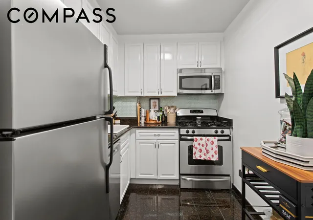 Photo 3 of House for sale at 400 E 77th Street #6C, New York, NY 10075 | MLS# RLS20085779 | Listing updated on 2026-08-16